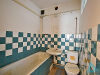 Prodej prostorného rodinného domu v klidné části Nové Paky – ulice Blahoslavova - DSC_0888.JPG