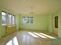 Prodej prostorného rodinného domu v klidné části Nové Paky – ulice Blahoslavova - DSC_0909.JPG