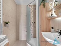 Prostorný byt 5+1 o výměře 90 m² se zasklenou lodžií – Nová Paka. - 6.jpg