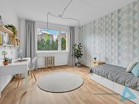 Prostorný byt 5+1 o výměře 90 m² se zasklenou lodžií – Nová Paka. - Gemini_Generated_Image_ly7gzhly7gzhly7g.jpg