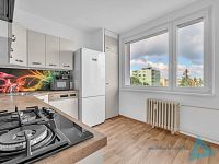 Prostorný byt 5+1 o výměře 90 m² se zasklenou lodžií – Nová Paka. - DSC00358.jpg