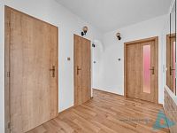 Prostorný byt 5+1 o výměře 90 m² se zasklenou lodžií – Nová Paka. - DSC00373.jpg