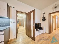 Prodej moderního bytu 2+kk, 69 m² – nízkoenergetický dům, klidná lokalita. - IMG_7763_HDR.jpg