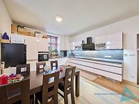 Prodej moderního bytu 2+kk, 69 m² – nízkoenergetický dům, klidná lokalita. - IMG_7775_HDR.jpg