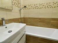 Pronájem zrekonstruovaného bytu 3+1 ve zděném domě – U Studénky 1290, Nová Paka. - 3.JPG