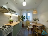 Prodej bytu 2+1, 62 m², Achátová ulice – osobní vlastnictví, balkon, zahrádka - kuchyně Jpeg.jpg