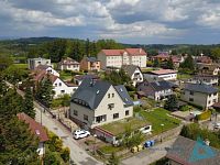 Pronájem bytu 1+kk, 42 m², Nová Paka, ul. Zahradní – po rekonstrukci, balkon, terasa, nízké náklady - DJI_0461.JPG