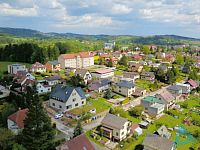 Pronájem bytu 1+kk, 42 m², Nová Paka, ul. Zahradní – po rekonstrukci, balkon, terasa, nízké náklady - DJI_0473.JPG