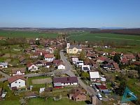 Rodinný dům po rekonstrukci se zahradou a možností vybudování podkroví, Chroustov. - DJI_0428.JPG