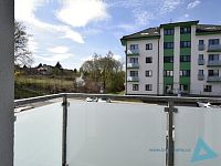 Moderní byt 1+kk s balkonem, parkovacím stáním a kompletním vybavením kuchyně – volný od 01.05.2026 - _DSC0902.JPG