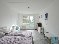 Nabízíme k pronájmu světlý byt 2+1 s lodžií, 50 m², ve 2. patře bytového domu s výtahem. - 2.JPG