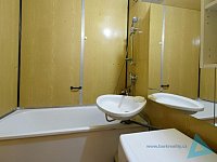 Nabízíme k pronájmu světlý byt 2+1 s lodžií, 50 m², ve 2. patře bytového domu s výtahem. - 6.JPG