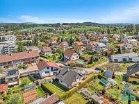 Prostorný rodinný dům se zahradou, 3 koupelnami a úsporným provozem v žádané části Nové Paky - DJI_0754.jpg