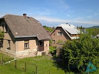Rodinný dům se zahradou a garáží v žádané lokalitě Nové Paky. - DJI_0508.JPG