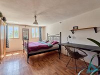Podkrkonošská usedlost se stodolou a zahradou 2 728 m² – klid přírody, Nová Paka na dosah. - IMG_2522_HDR.jpg