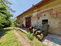 Podkrkonošská usedlost se stodolou a zahradou 2 728 m² – klid přírody, Nová Paka na dosah. - IMG_2570_HDR.jpg