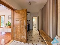 Podkrkonošská usedlost se stodolou a zahradou 2 728 m² – klid přírody, Nová Paka na dosah. - IMG_2468_HDR.jpg