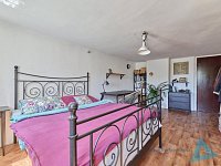 Podkrkonošská usedlost se stodolou a zahradou 2 728 m² – klid přírody, Nová Paka na dosah. - IMG_2528_HDR.jpg
