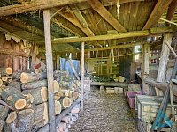 Podkrkonošská usedlost se stodolou a zahradou 2 728 m² – klid přírody, Nová Paka na dosah. - IMG_2552_HDR.jpg