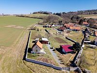 Stavební pozemek 3 946 m2, Načeradec, Pravětice, okres Benešov - Prodej pozemku a dvě chatky_Pravětice_Načeradec_17.jpg