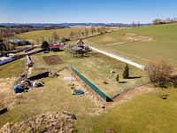 Dům s pozemkem 3 946 m2, Načeradec, Pravětice, okres Benešov - Prodej pozemku a dvě chatky_Pravětice_Načeradec_18.jpg