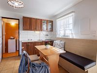 Dům s pozemkem 3 946 m2, Načeradec, Pravětice, okres Benešov - Prodej pozemku a dvě chatky_Pravětice_Načeradec_19.jpg