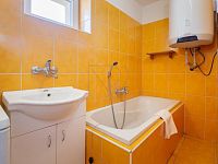 Dům s pozemkem 3 946 m2, Načeradec, Pravětice, okres Benešov - Prodej pozemku a dvě chatky_Pravětice_Načeradec_26.jpg