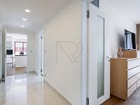 Prodej bytu 4+kk s velkou terasou, lodžií a dvě garážová stání, U Nikolajky, Praha 5 - Smíchov - Prodej bytu 4+kk_U Nikolajky_Praha 5 - Smíchov_09.jpg