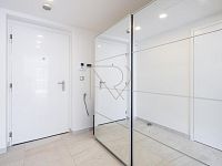 Prodej bytu 4+kk s velkou terasou, lodžií a dvě garážová stání, U Nikolajky, Praha 5 - Smíchov - Prodej bytu 4+kk_U Nikolajky_Praha 5 - Smíchov_14.jpg