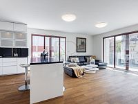 Prodej bytu 4+kk s velkou terasou, lodžií a dvě garážová stání, U Nikolajky, Praha 5 - Smíchov