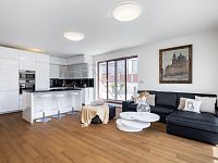 Prodej bytu 4+kk s velkou terasou, lodžií a dvě garážová stání, U Nikolajky, Praha 5 - Smíchov - Prodej bytu 4+kk_U Nikolajky_Praha 5 - Smíchov_18.jpg