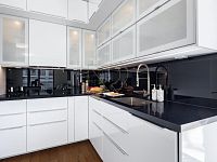 Prodej bytu 4+kk s velkou terasou, lodžií a dvě garážová stání, U Nikolajky, Praha 5 - Smíchov - Prodej bytu 4+kk_U Nikolajky_Praha 5 - Smíchov_22.jpg