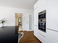 Prodej bytu 4+kk s velkou terasou, lodžií a dvě garážová stání, U Nikolajky, Praha 5 - Smíchov - Prodej bytu 4+kk_U Nikolajky_Praha 5 - Smíchov_23.jpg