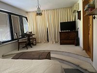 Prodej rodinného domu s garáží, zimní zahradou a bazénem na ulici Palkovická ve Frýdku Místku - IMG_8460.JPG