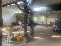 Prodej výrobní haly se zázemím v obci Kozlovice - IMG_8912.JPG