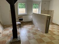 Prodej výrobní haly se zázemím v obci Kozlovice - IMG_8932.JPG