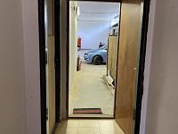 Prodej výrobní haly se zázemím v obci Kozlovice - IMG_8938.JPG