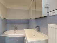 Prodej rodinného domu 3+1 s garáží a velkým pozemkem 1 957 m² – Ludgeřovice - E.jpg