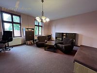 Prodej prostorného domu, s obchodními prostory , Bohumín- centrum, náměstí 435 m2 plochy - IMG_8799.JPG