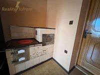 Prodej prostorného domu, s obchodními prostory , Bohumín- centrum, náměstí 435 m2 plochy - IMG-20251014-WA0017.jpg