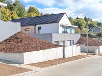 Prodej novostavby RD 5+kk s dvojgaráží a velkou zahradou v Ochozu u Brna.