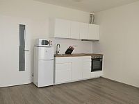 Pronájem bytu 1+kk s balkonem v Brně - Kamechách