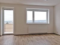 Pronájem cihlového bytu 1+kk s balkonem v Brně - Kamechách - Foto 3