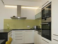 Pronájem cihlového bytu 2+kk s lodžií v Brně - Kamechách + garážové stání - IMG_4568a.jpg