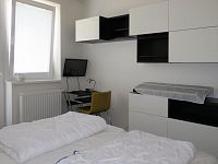 Pronájem cihlového bytu 2+kk s lodžií v Brně - Kamechách + garážové stání - IMG_4577a.jpg