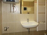 Pronájem cihlového bytu 1+kk s balkonem v Brně - Řečkovicích - IMG_3957a.jpg