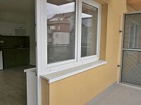 Pronájem cihlového bytu 1+kk s balkonem v Brně - Řečkovicích - IMG_5215a.jpg