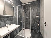 Pronájem novostavby kanceláře 29 m2, Komárovská - PXL_20260504_124209395.MP a.jpg