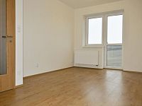 Pronájem cihlového bytu 2+kk s balkonem v Brně - Kamechách - ob. s kk