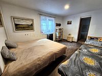 Rodinný dům 2+1 se zahradou a dvorem v centru Dačic - 19.jpg